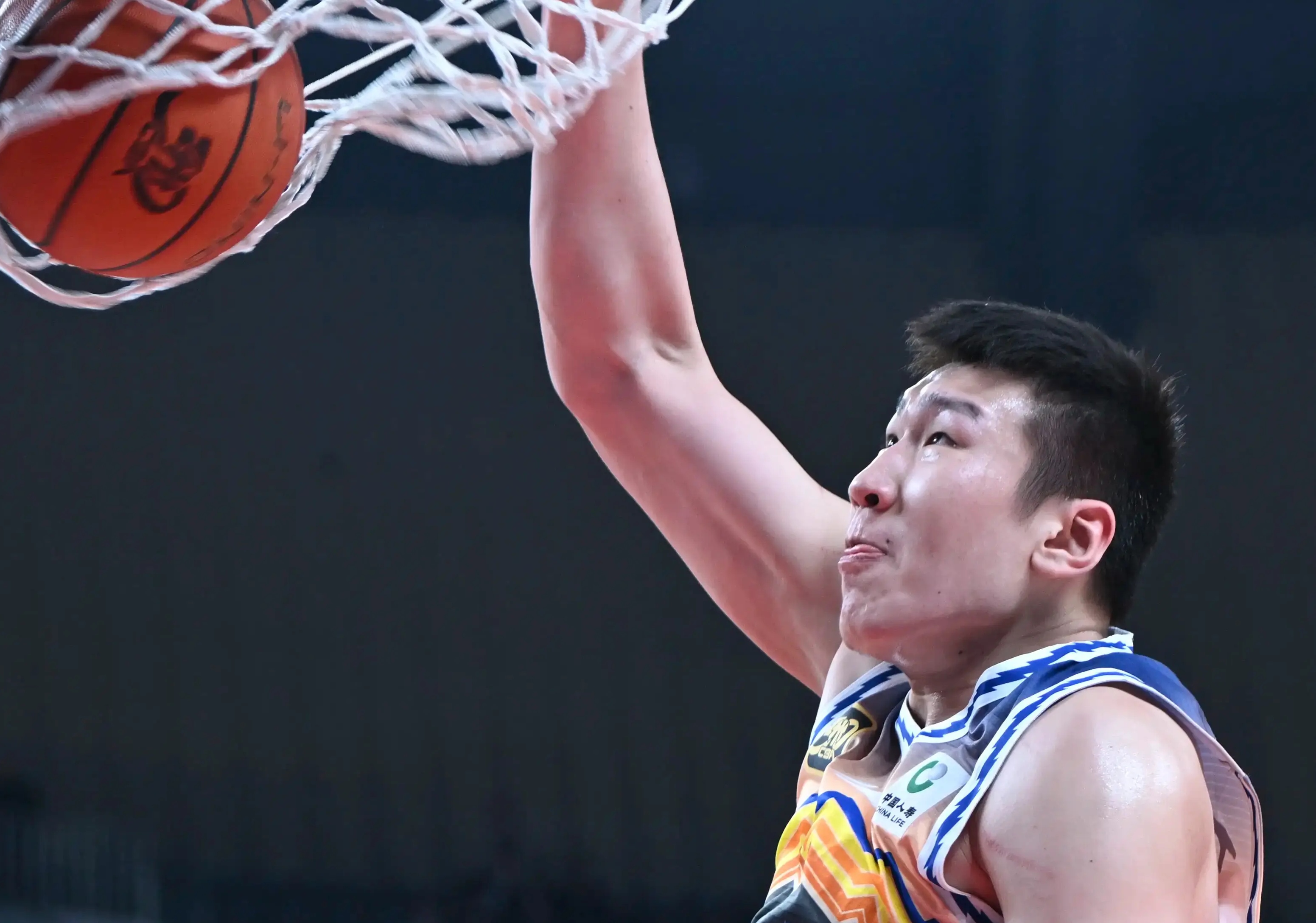 关于新疆广汇迎NBA常规赛关键赛，转会期门线救险，底气十足，临场指挥获称赞的信息