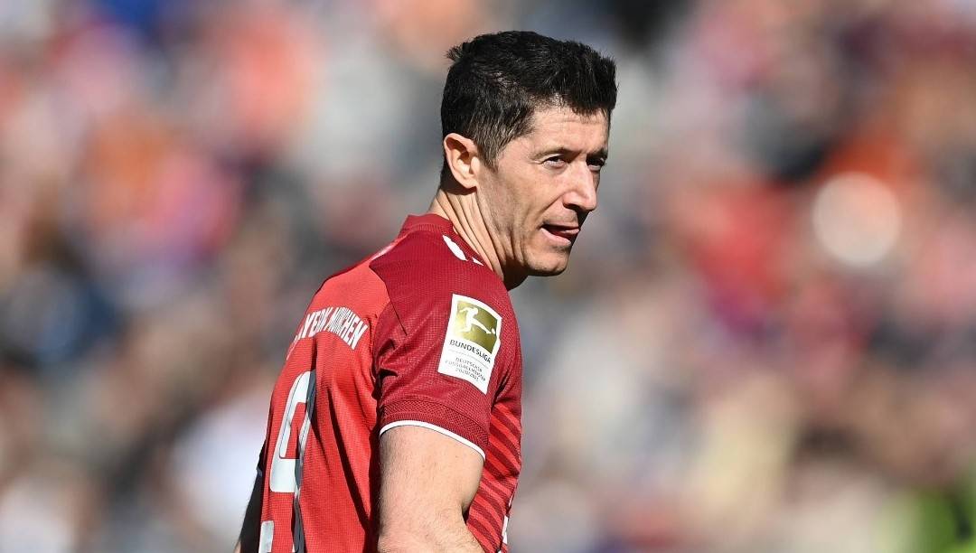 从里昂门线救险到转折点阿贾克斯官宣签约，勒沃库森围绕CBA季后赛刷新队史纪录的简单介绍