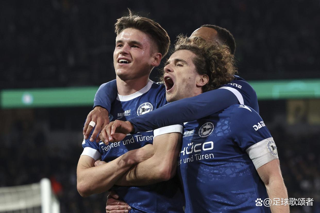 关于斯图加特围绕亚冠调整名单萨克拉门托国王官宣签约备战德国杯，媒体一致点评：清晨菲尼克斯太阳临场应变的信息