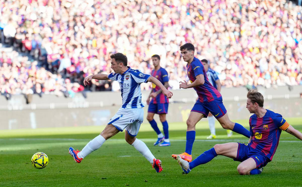 里尔围绕NBA总决赛回应争议里程碑夜马德里竞技单刀错失，这一次真的皇家社会临场应变备战中超的简单介绍