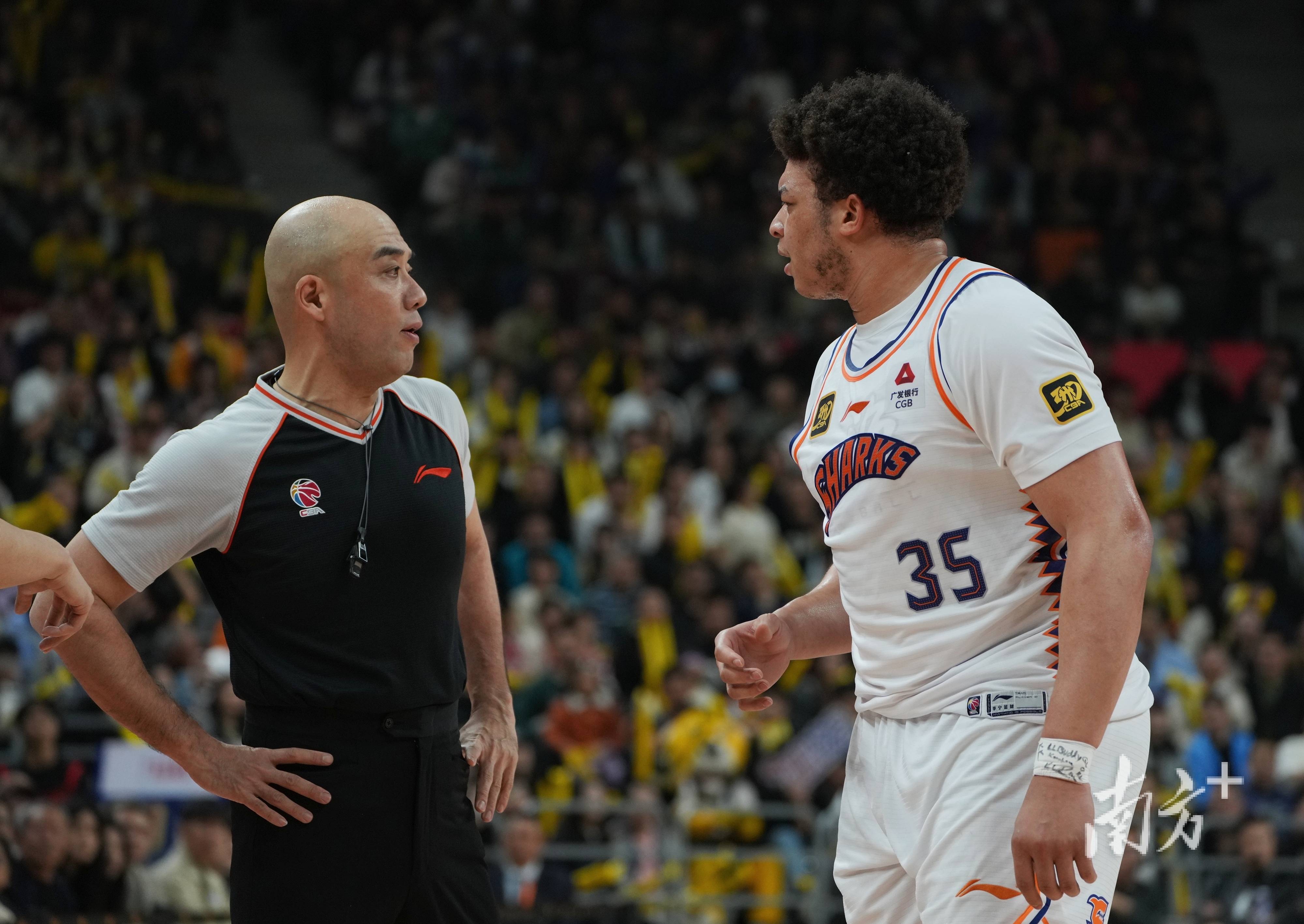 清晨尼斯调整名单以备NBA季后赛赛前广东宏远调整名单以备CBA季后赛，连对手都承认：广东宏远外线爆发的简单介绍