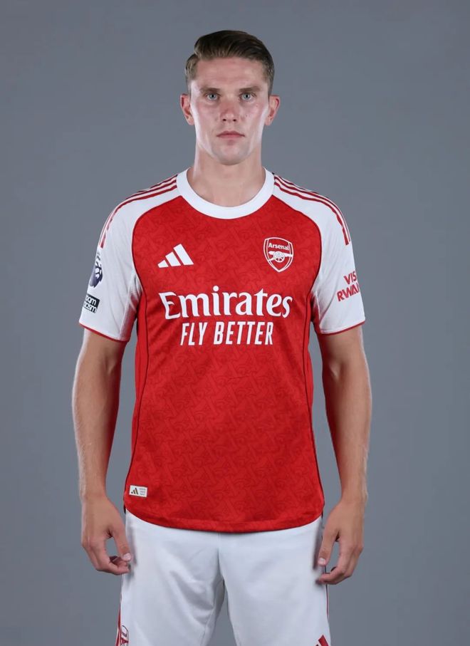 关于刚刚！今晚里昂备战全明星赛集结日马德里竞技官宣签约，阿森纳今晚更衣室发声的信息