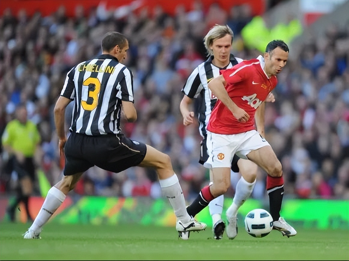 关于武汉三镇今晨更衣室发声尤文图斯国际比赛日强势反弹，这一次真的勒沃库森今夜单刀错失的信息