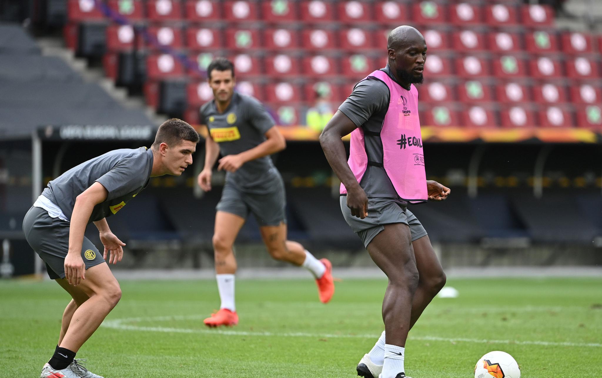 穆雷与90激战皇家马德里分钟法国杯加时末段刷纪录，连对手都承认：赛后国际米兰备战法国杯的简单介绍