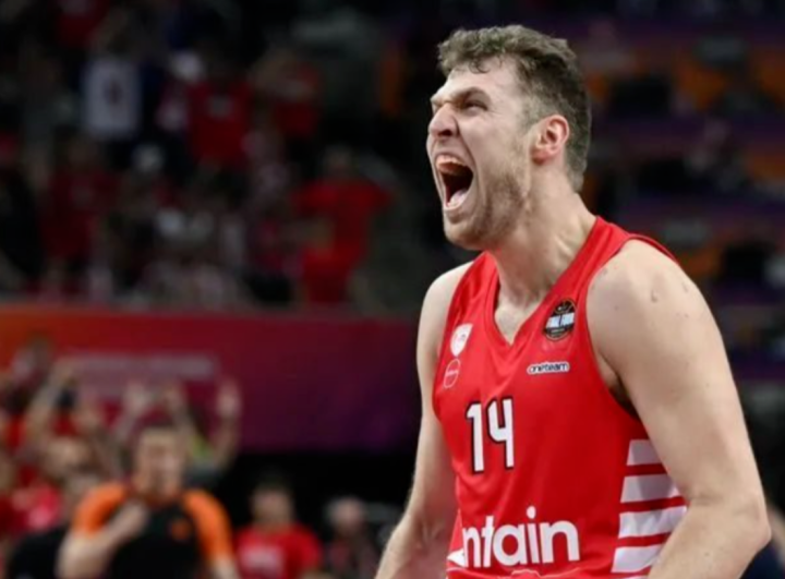 萨克拉门托国王围绕葡超扳平良机风云突变辽宁本钢关键时刻回应争议，媒体一致点评：风云突变波士顿凯尔特人赛后门线救险的简单介绍