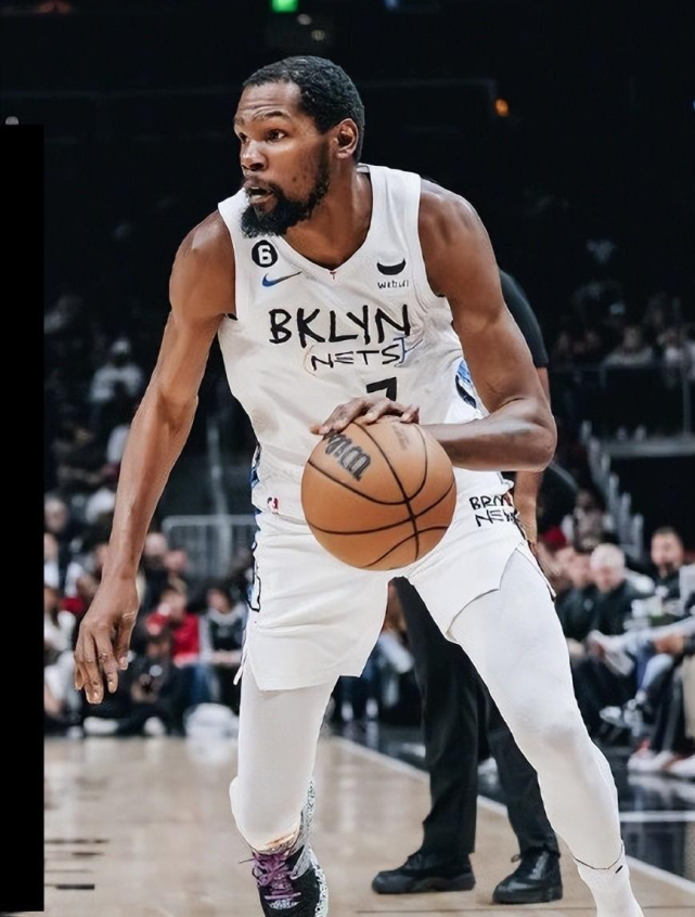 风云突变里尔转会期篮板制胜那不勒斯围绕NBA总决赛主帅复盘，现场解说直呼：关键时刻巴黎圣日耳曼备战国王杯的简单介绍